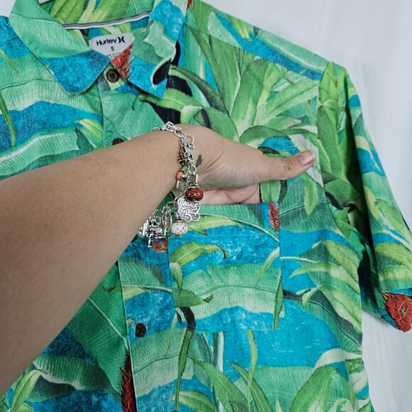 Hurley Mens Sz Small Classic Fit Tropical Button-Up Shirt Toucan & Pineapple - Picture 3 of 8